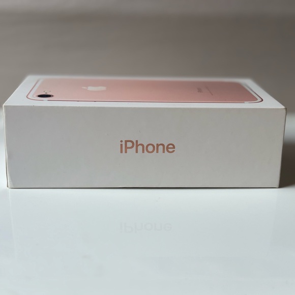 I Phone 7 32 GB Rose Gold - Picture 3 of 4